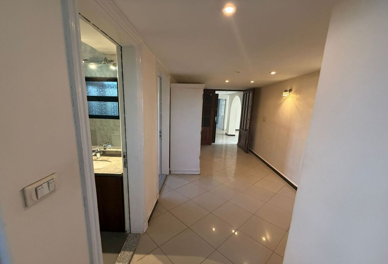 2b5036d7-50d3-46de-913b-d63360c43b5c